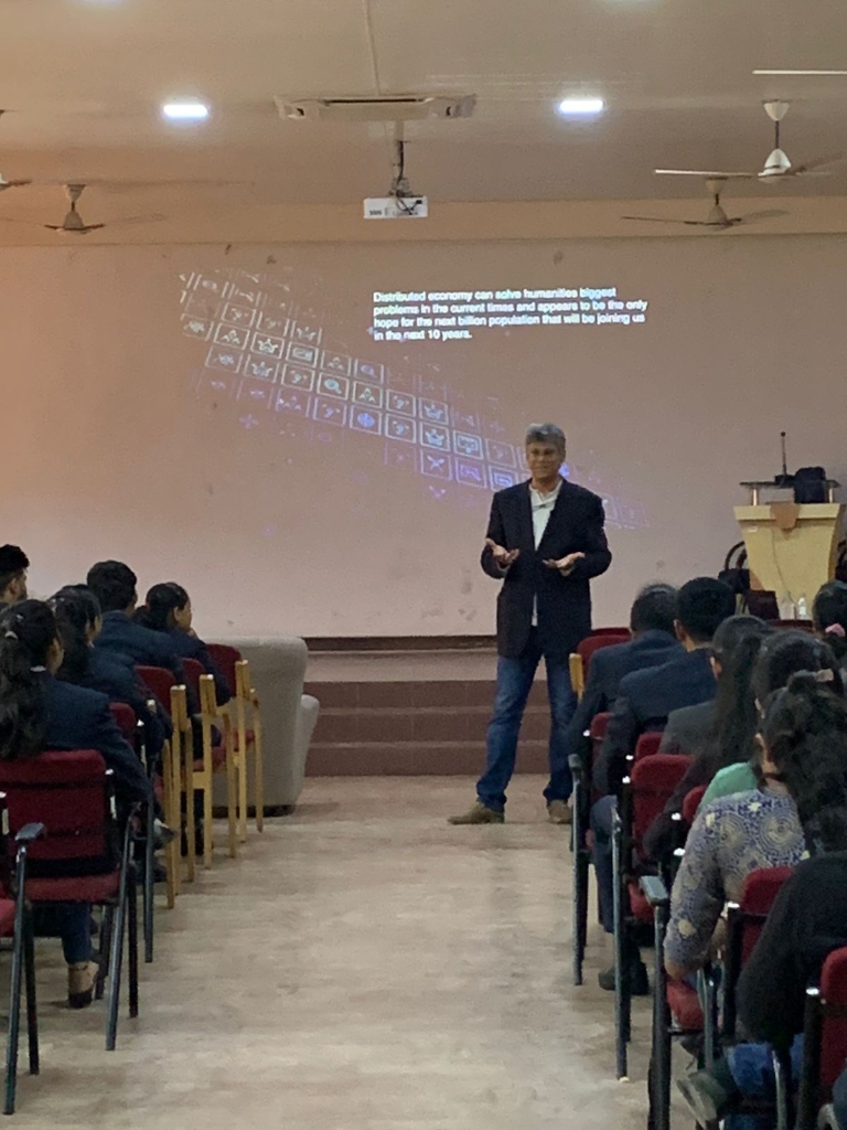 Speaking on Distributed Economy to Audience